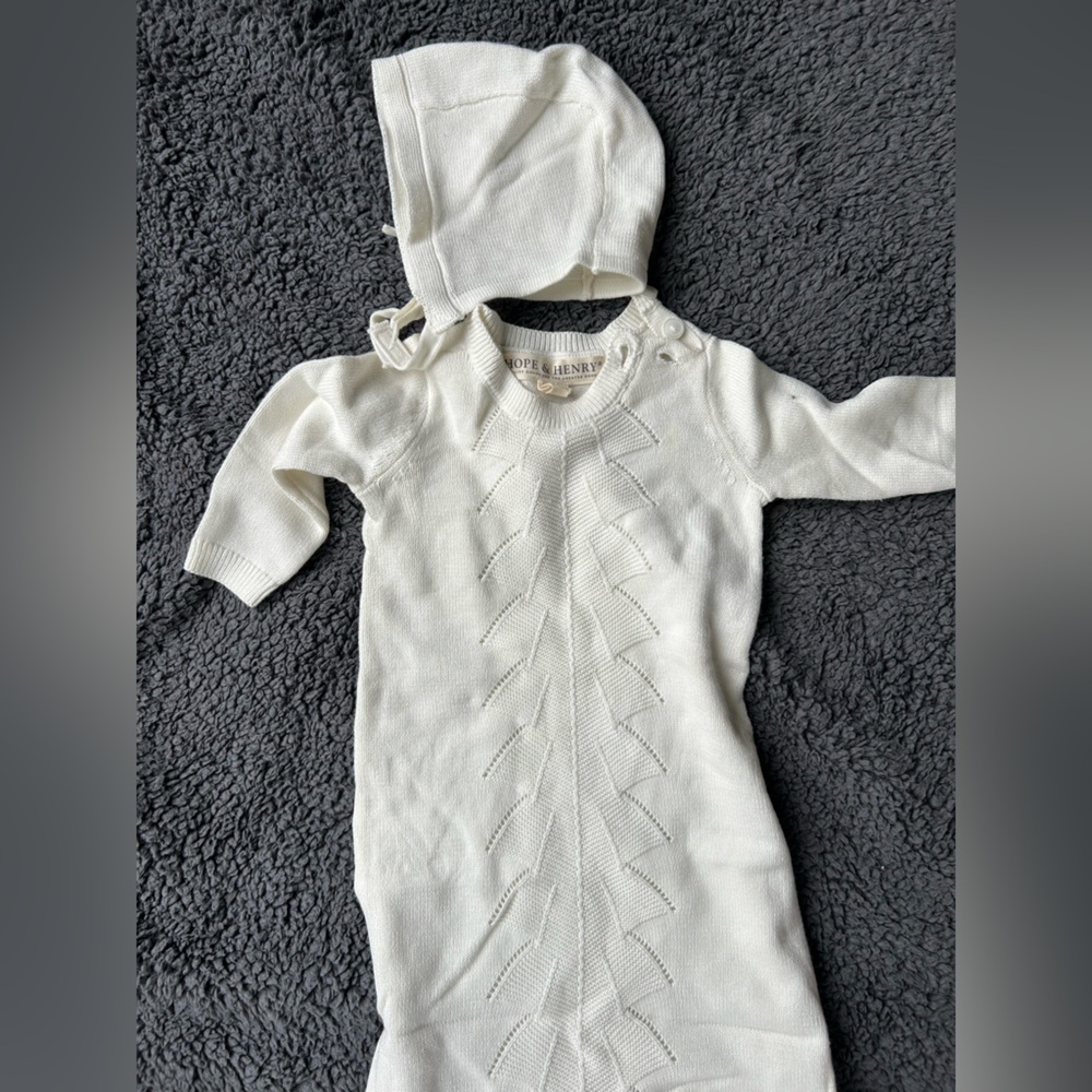 Hope & Henry Newborn Gown and Bonnet